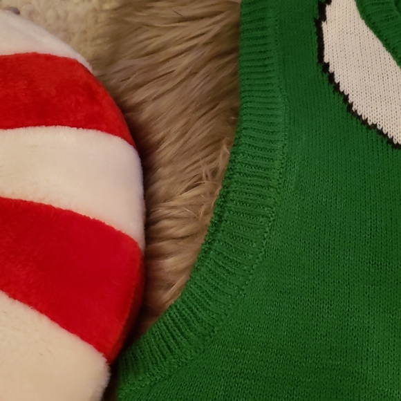 NWOT Christmas sweater vest - Picture 5 of 9